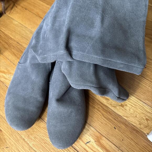 Dark Plush Grey Boots E 81 A - Picture 2 of 3